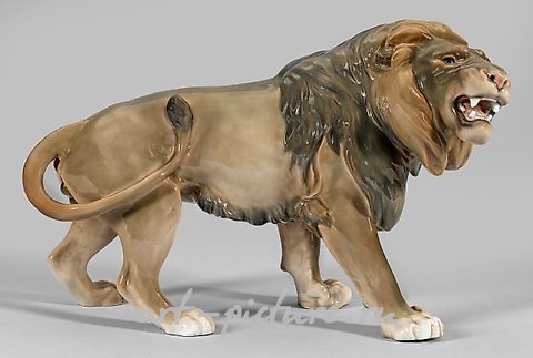 Lot 587: Roaring Lion