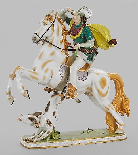 Great Figure "Hunter on Horse"

This magnificent sculpture, entitled "Hunter on Horse," captivates the viewer with its grandeur and attention to detail. Created by a master sculptor, this piece showcases the skill and artistry of the creator.

The sc