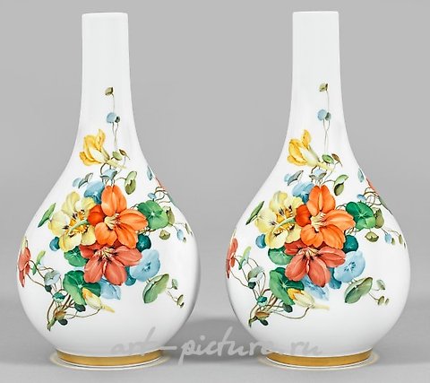 A pair of English neck vases with floral decoration from the edition.