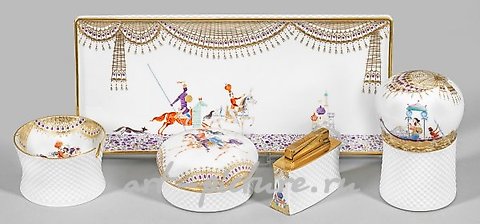 Meissen smoking set with "1001 Nights" decoration.