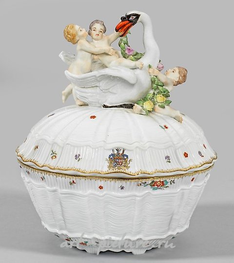 Small Meissen lidded tureen with swan service decor.