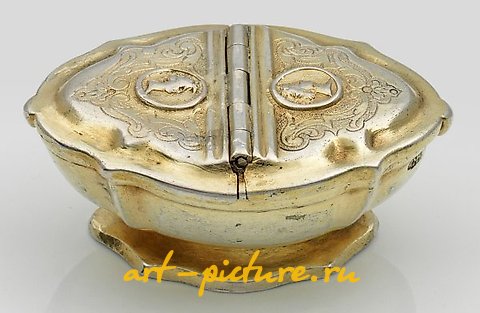 Rare, small Baroque spice box.