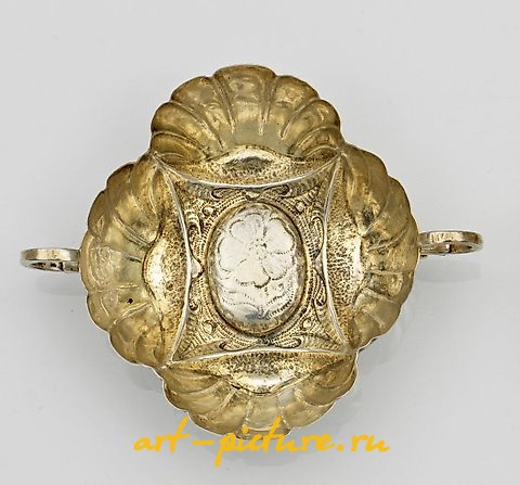 Small Baroque wine tasting bowl