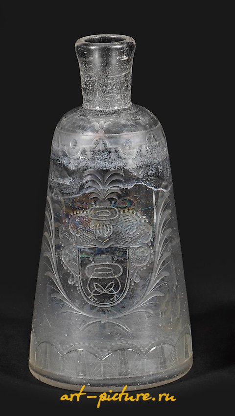 Potsdamer Flask with Coat of Arms of the noble family von Dobeneck