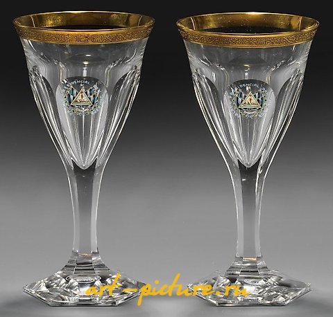 A pair of Moser wine goblets for the President of El Salvador.