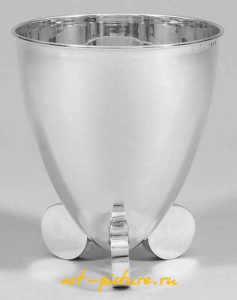 Champagne cooler in the Art Deco style