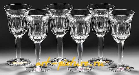 Sentence about the six Moser white wine glasses "Papst":

The exquisite ensemble of six Moser white wine glasses, known as "Papst" (German for "Pope"), showcases the unparalleled craftsmanship and artistic vision of the renowned glassmaker. Each glas