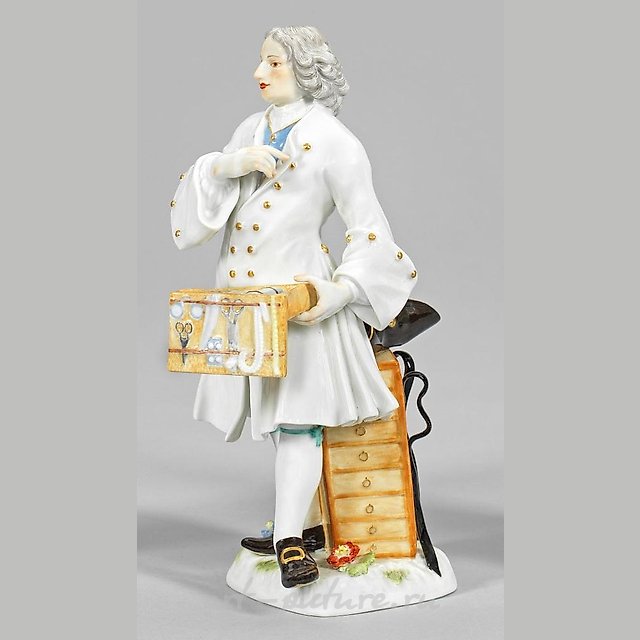 Hausierer (German) - Peddler (English)

The term "Hausierer" refers to a person who engages in the practice of peddling or selling goods door-to-door. This occupation has a long history and was particularly prevalent in the past when itinerant mercha