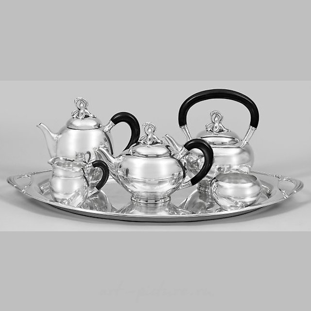 Extensive Coffee and Tea Service in Art Deco Style