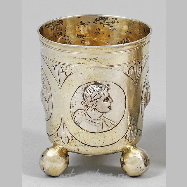 Small Baroque ball-foot cup
