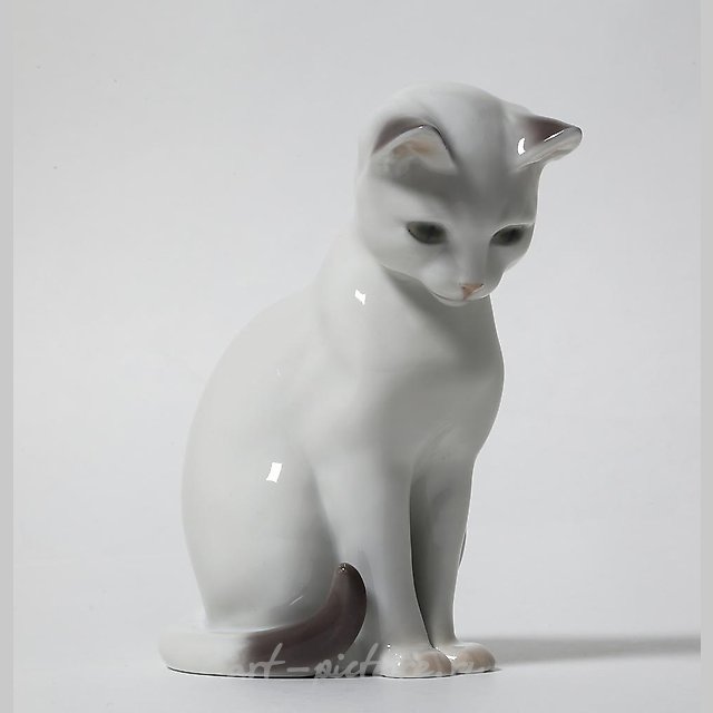 Кошка. Дания, г. Копенгаген, Bing & Grondahl