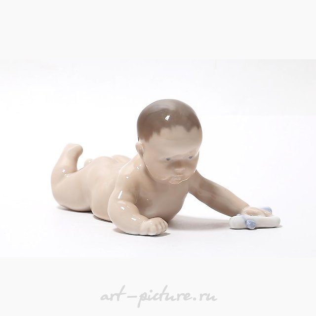 Ползающий ребенок. Дания, г. Копенгаген, Royal Copenhagen