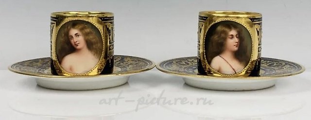 Фарфоровые чашки и блюдца Royal Vienna, подписаны Вагнером, около 1900 года, в отличном состоянии. Оценка $1.000-1.200.
