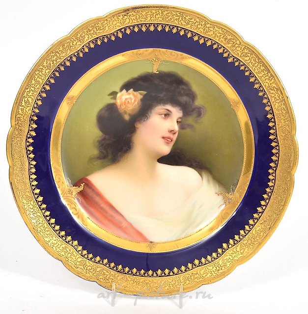 Royal Vienna Princess Portrait Gilt Cabinet Plate