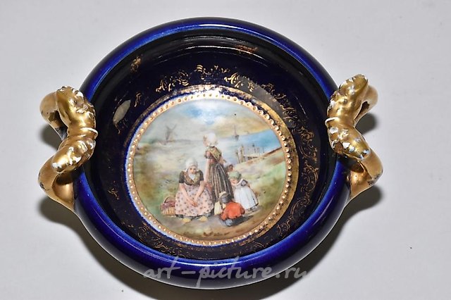 СТАРИННАЯ ПРИПОДНЯТАЯ ЧАША ДЛЯ ДЕКОРАТИВНО-ПРИКЛАДНОГО ИСКУССТВА ROYAL DOULTON около 1900 года