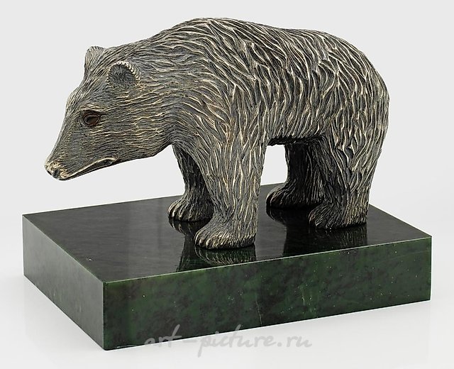 Sculpture of a bear
