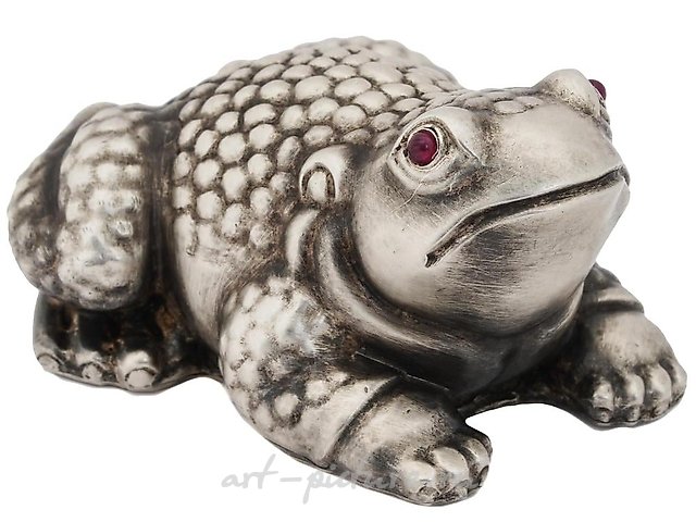 RUSSIAN SILVER FROG FIGURINE WITH GARNET EYES