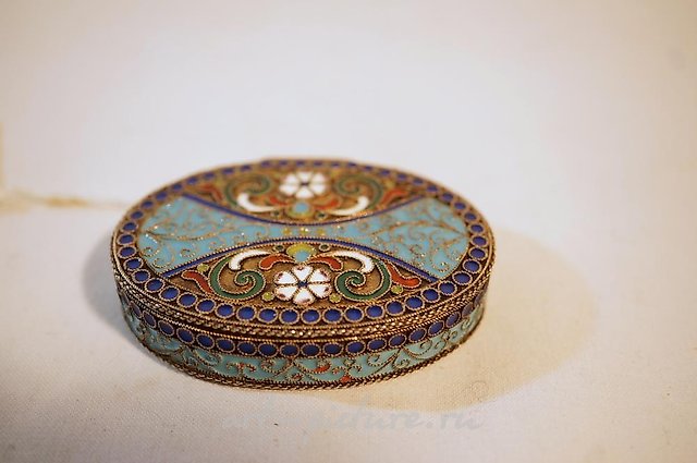 Русская серебряная  овальная шкатулка