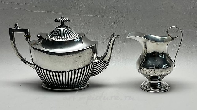 皇家俄罗斯银茶壶和糖罐