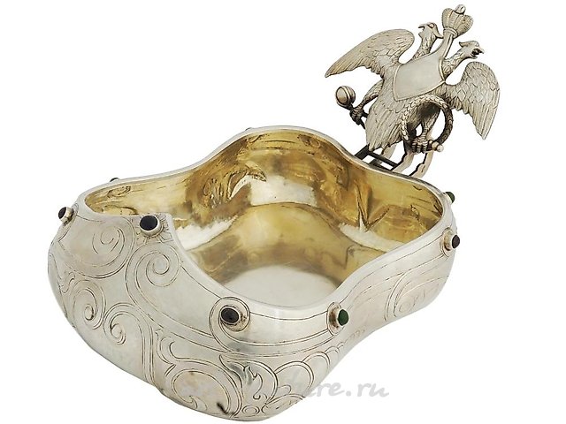 Русский серебряный ковш 84 пробы с драгоценными камнями