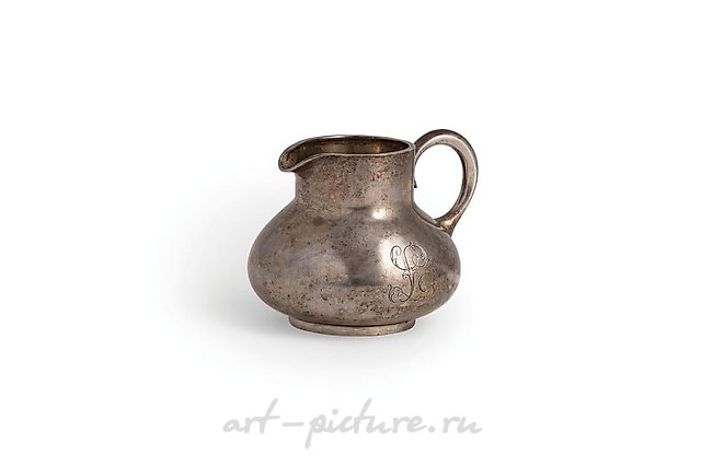 Серебряный молочник, Москва, 1890 год