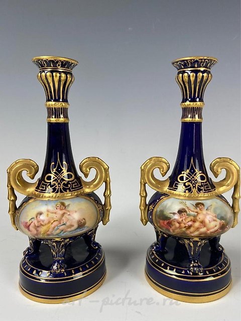 Вазы Royal Vienna, около 1900 года, высота 9 дюймов, хорошее состояние, стоимость $500-600.