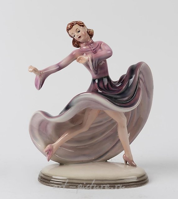 HUTSCHENREUTHER German porcelain statue of a dancing lady wi...