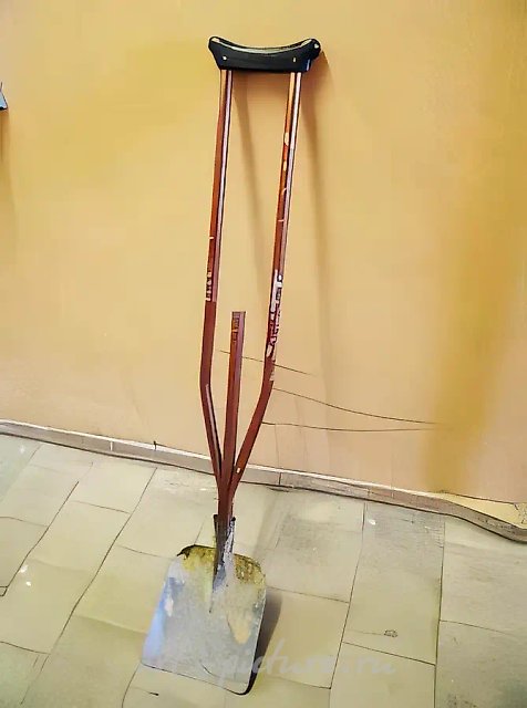 Лопата неизвестного автора. Москва, 1997, объект, 124x23x16