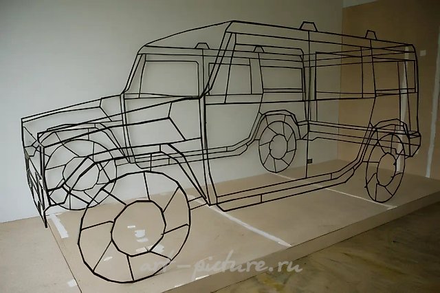 Молот, 2010, инсталляция. Выставка продолжается