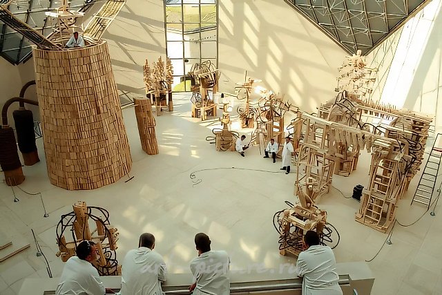 Большой адронный коллайдер, 2009, деревянные детали ручной работы