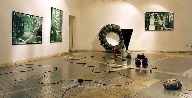 На дне (Чёрное золото), 1991, фотохолст, репродукция «Соснового бора» Шишкина, 100x300 см
