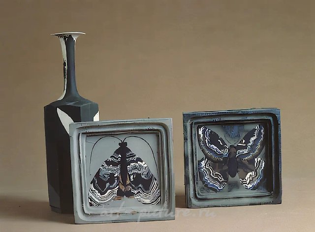 Плакетки бабочки и ваза геометрическая, 1988, фаянс, цветные массы, высота 40, 28х28 Собственность автора