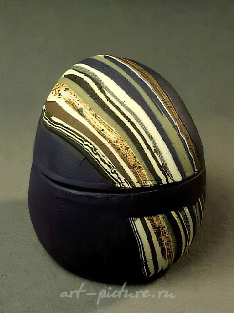 Шкатулка "Камушек", 1990, цветные массы, 10х9х7 Собственность автора