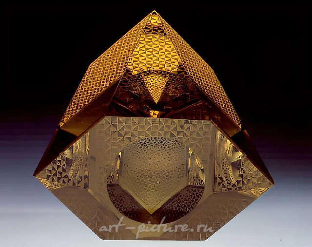 Луч, 1992, широкая грань, полировка, 120х120х120