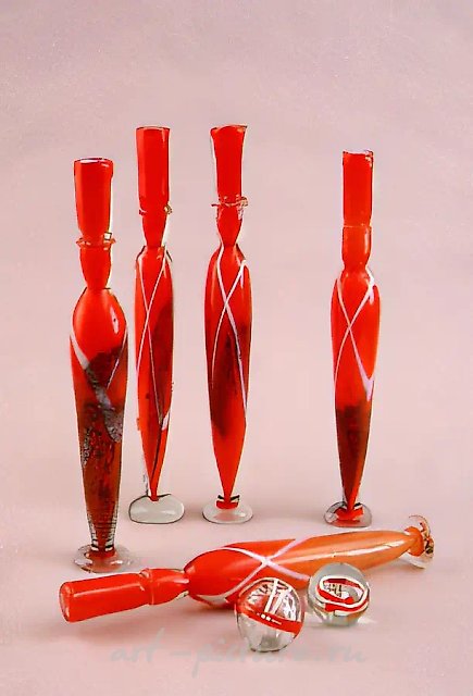 Солдатики                     (7 предметов), 1992, стекло, гутная техника, высота 45 Собственность автора