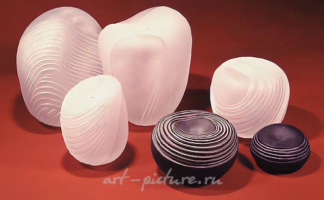 Cimmeria, 1978, coloured glass, crystal, diamond facet, height 30, 25, 20. Property of the Ministry of Culture of Russia