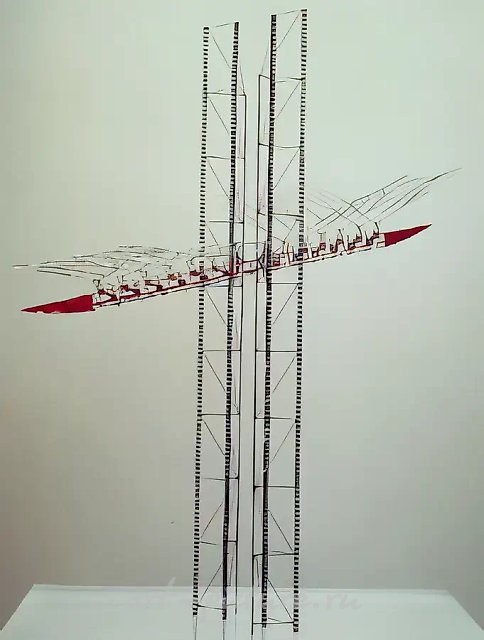 Ось Вознесения, 1987, лестницы, зеркала,   Посвящается всем тем, кто стремясь к идеальному, постигает реальность.В соавторстве с С. Подъемщиковым и М. Беловым.