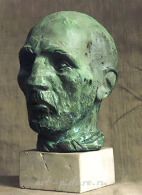 Portrait of V. Van Gogh, 1985, bronze, 35x25x25. Author`s property