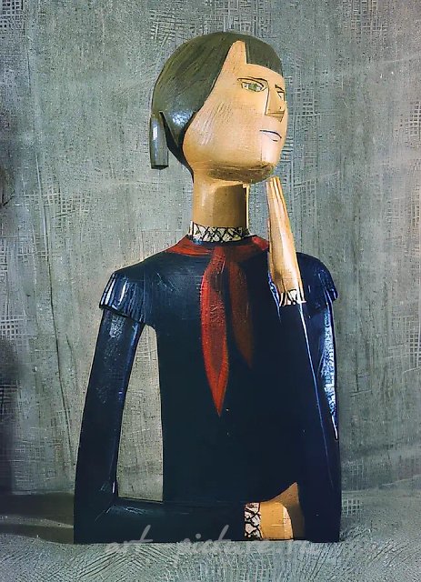 Портрет дочери (Пионерка), 1988, тонированное дерево, высота 60. Собственность Союза художников России