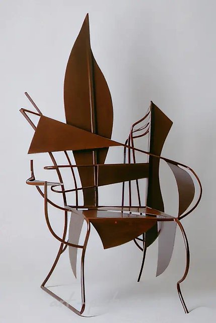 Преследуя птицу, 1993, сталь, 180х185х105