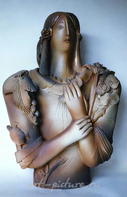 Осень, 1987, шамот, ангоб, глазурь, высота 70. Частная коллекция. Австралия