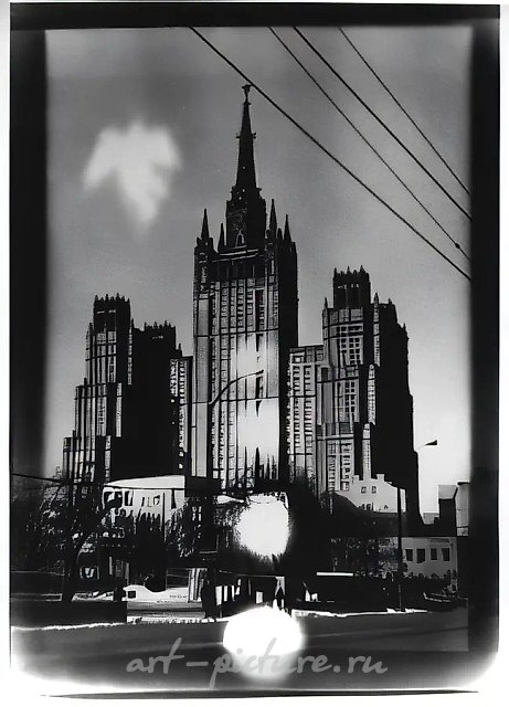 “轨道-2”系列，1992年，黑白照片，60×50厘米