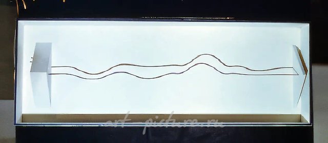 Living Line, 1980, tempera, motor, plywood, orgalith, metal, 40x109x10 cm. Author`s property