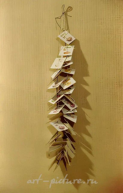 Сухие грибы, 1994, Бумага, шнур, офсетная печать, гвоздь, 50х12х6 см Собственность автора