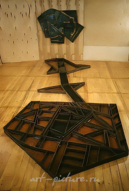 堪察加。全景图，1995年，金属，焊接，水，煤炭，6 x 1.5 x 0.1 米，作者自藏