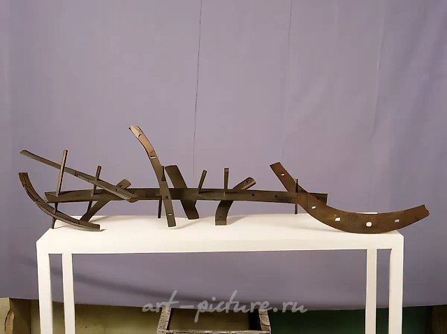Берег Охотского моря, 1994, бронза, 115x50x37 см