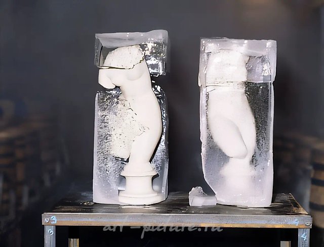 Венера во льду, 1995, Гипс, лед, сталь,  Собственность автора