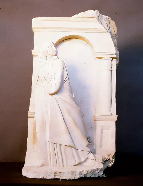 Благовещение, 1994, камень, h=65. Собственность автора