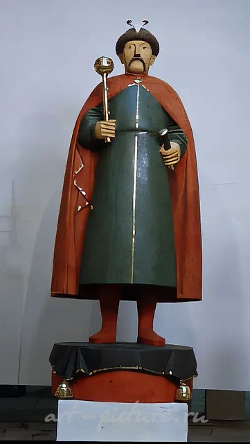 Богдан Хмельницкий, 1993, дерево, h=170. Министерство культуры России