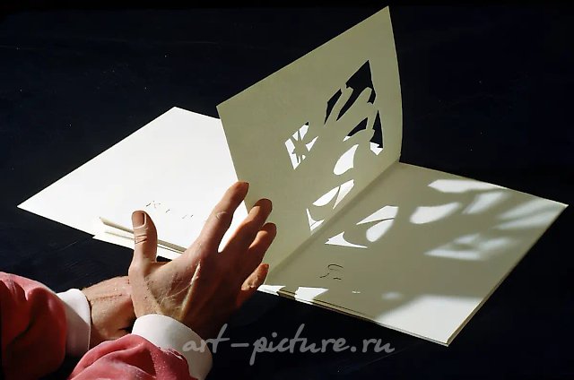 Dark of light. White book., 1986,  ,   Pushkin State Museumn of Fine Arts, Moscow, Russia;